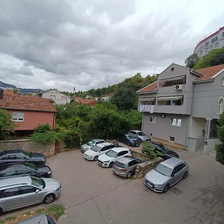 Apartment Hortenzija *