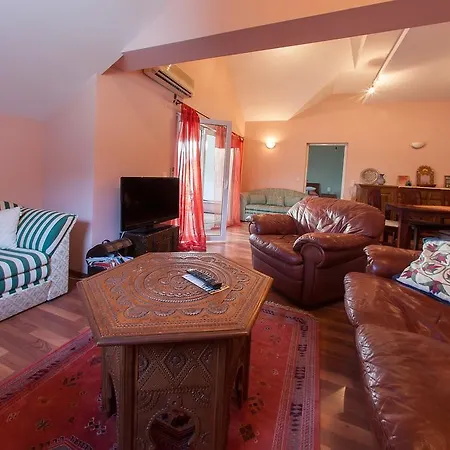 Apartment Hortenzija *